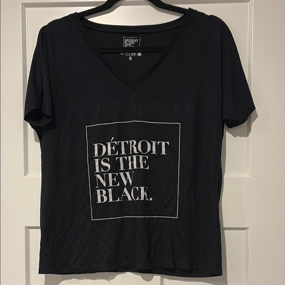 Détroit is the new Black tshirt, women’s Small